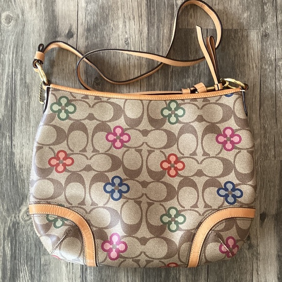 Cute Coach satchel. - Picture 2 of 9